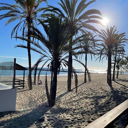 Nice Apartment Near The Beach フエンヒロラ エクステリア 写真