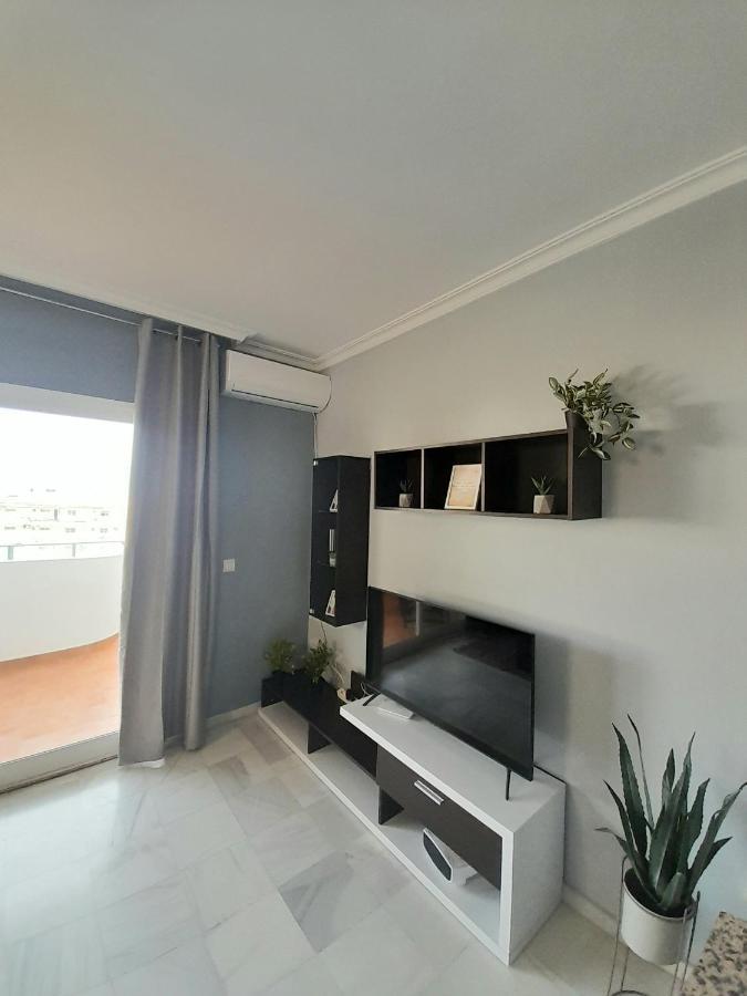 Nice Apartment Near The Beach フエンヒロラ エクステリア 写真