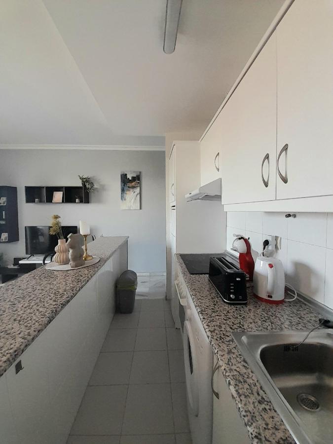 Nice Apartment Near The Beach フエンヒロラ エクステリア 写真
