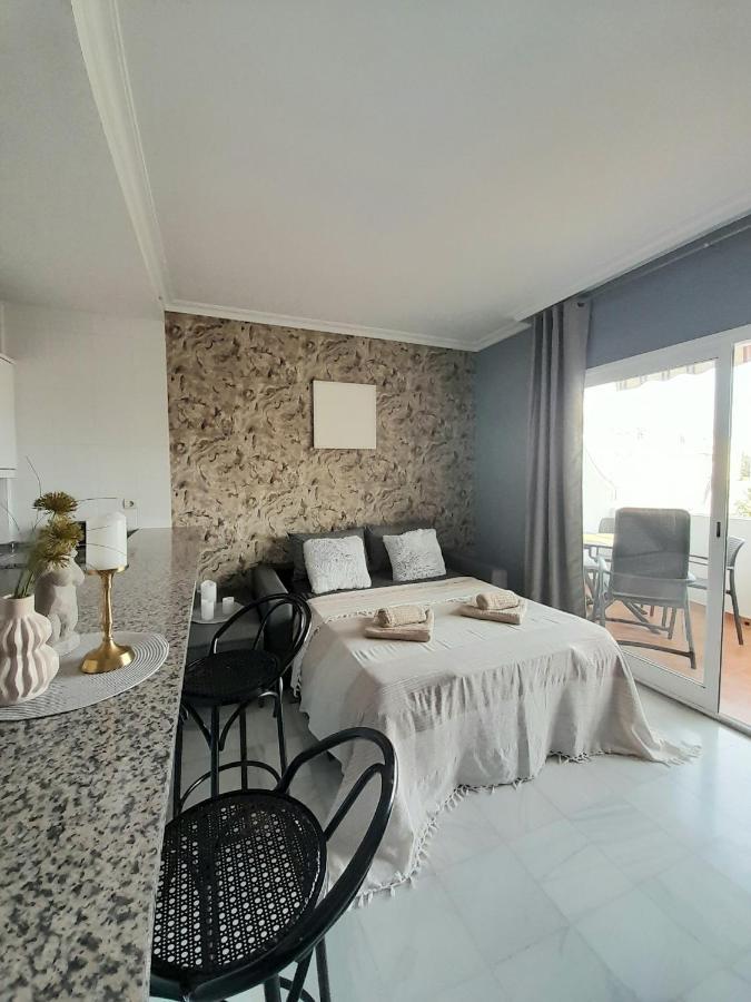 Nice Apartment Near The Beach フエンヒロラ エクステリア 写真