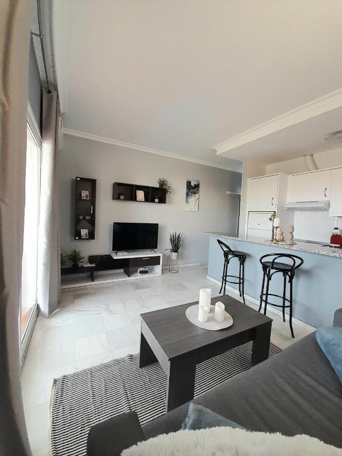 Nice Apartment Near The Beach フエンヒロラ エクステリア 写真