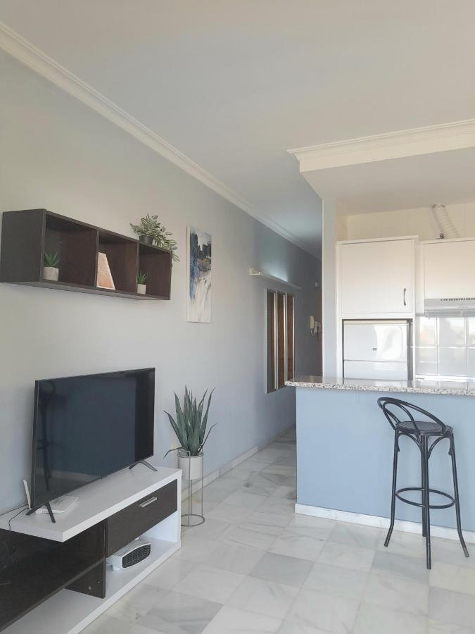 Nice Apartment Near The Beach フエンヒロラ エクステリア 写真