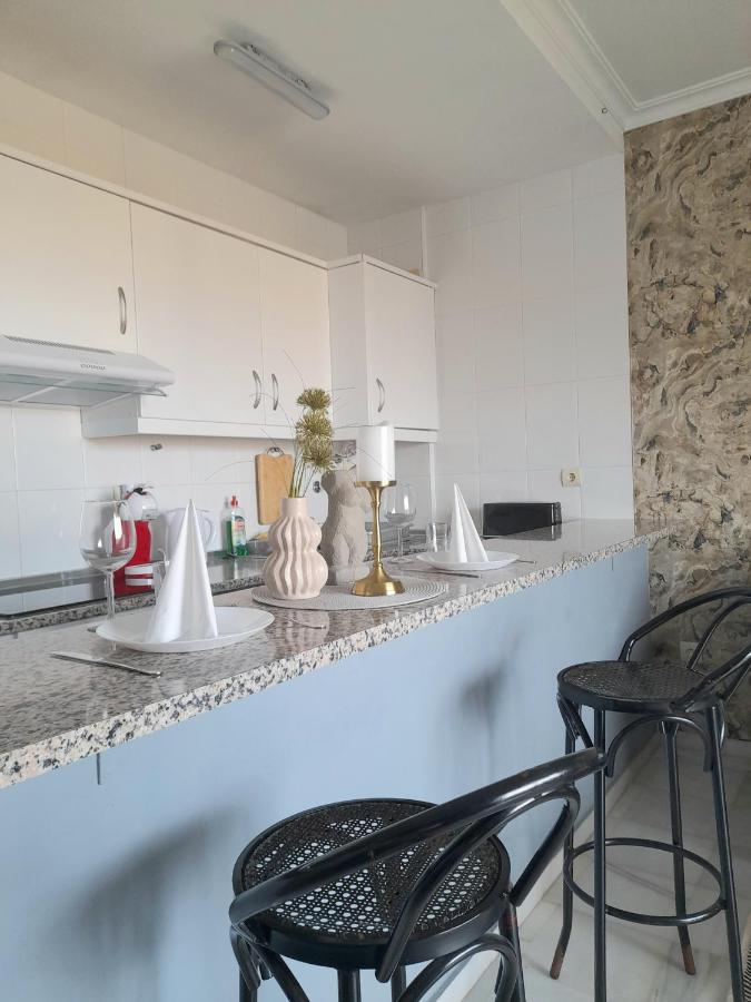 Nice Apartment Near The Beach フエンヒロラ エクステリア 写真